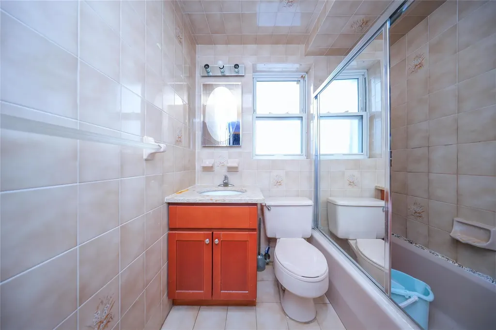 1634 73rd Street Brooklyn NY 11204
