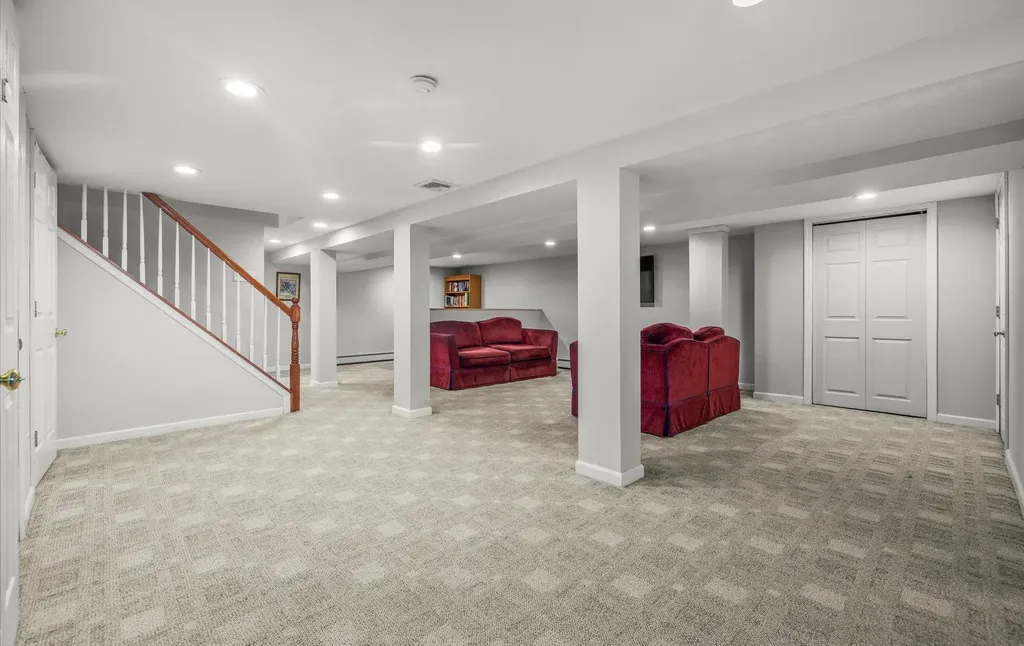 23 Beaumont Drive Plainview NY 11803
