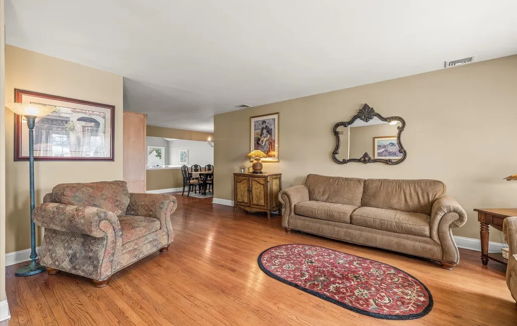 23 Beaumont Drive Plainview NY 11803