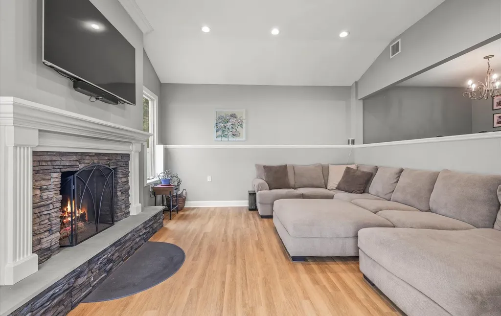 23 Beaumont Drive Plainview NY 11803