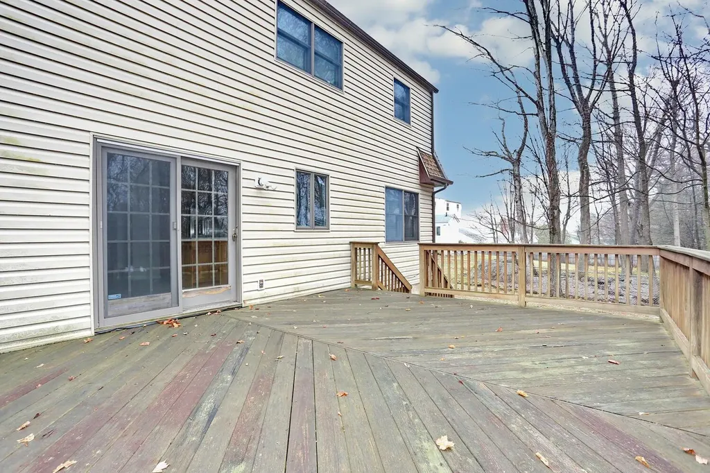 16 Lancaster Drive Suffern NY 10901