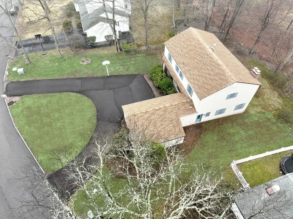 16 Lancaster Drive Suffern NY 10901