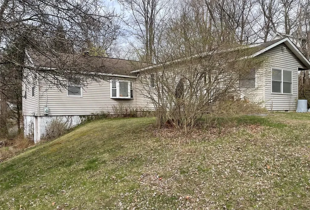 37 Center Hill Road Monroe NY 10950