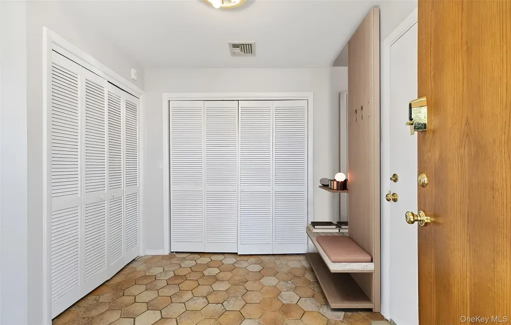 5 Laura Lane Pomona NY 10970