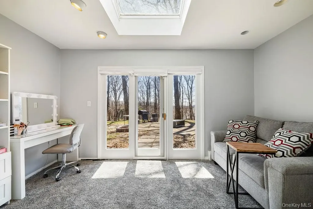 5 Laura Lane Pomona NY 10970