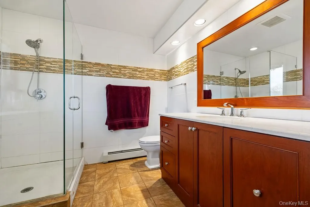 5 Laura Lane Pomona NY 10970