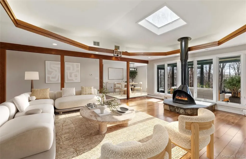 5 Laura Lane Pomona NY 10970