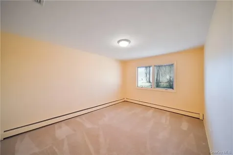 5 Laura Lane Pomona NY 10970