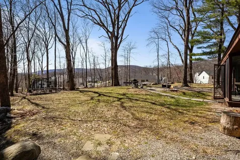 5 Laura Lane Pomona NY 10970