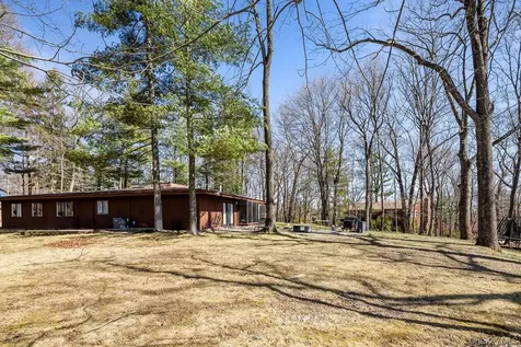 5 Laura Lane Pomona NY 10970