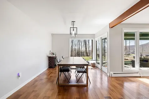 5 Laura Lane Pomona NY 10970