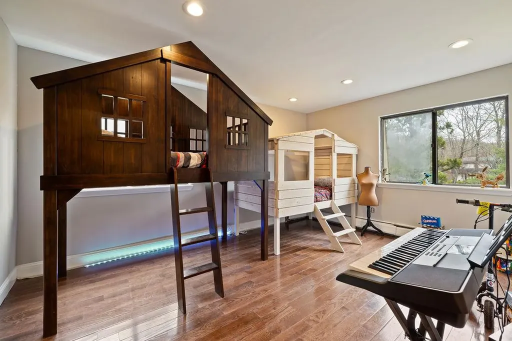 3 Footstep Lane Pomona NY 10970