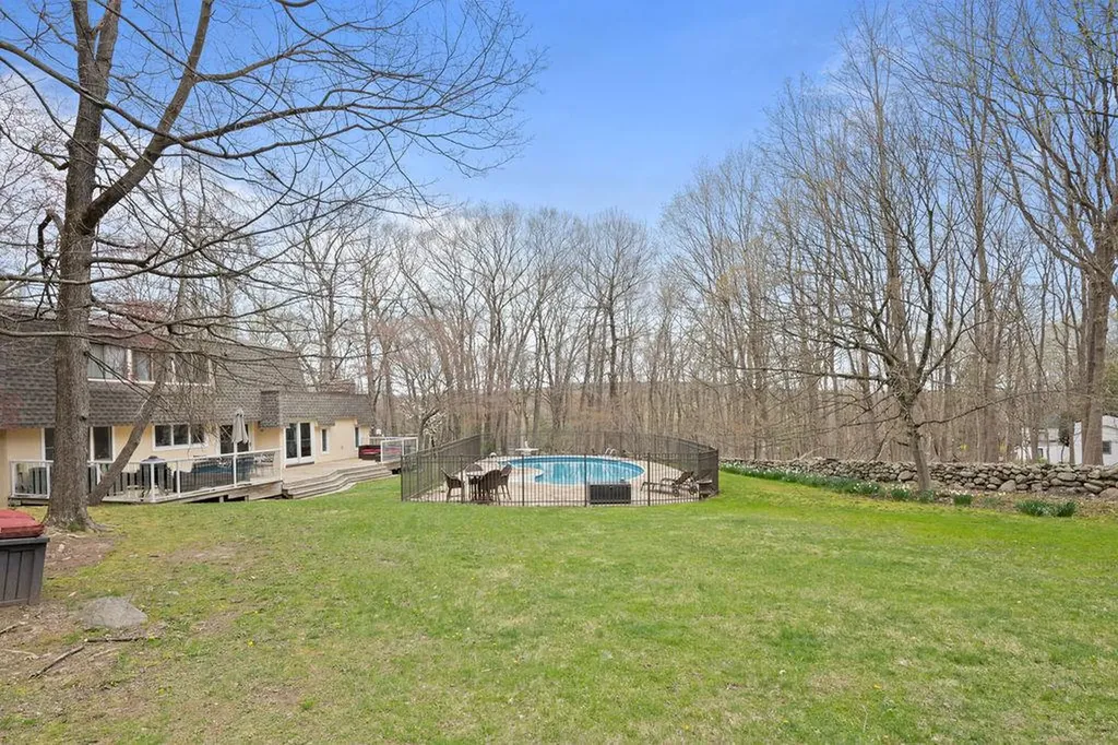 3 Footstep Lane Pomona NY 10970
