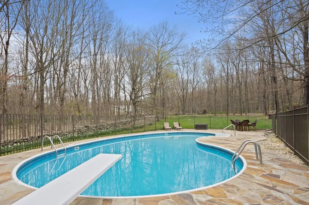 3 Footstep Lane Pomona NY 10970