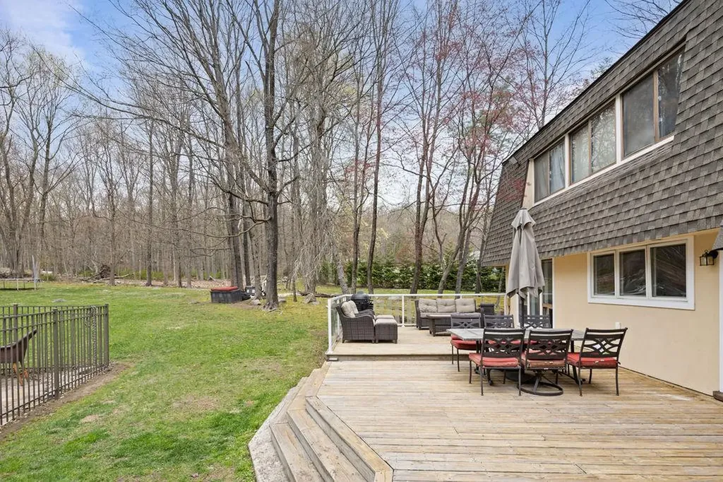 3 Footstep Lane Pomona NY 10970