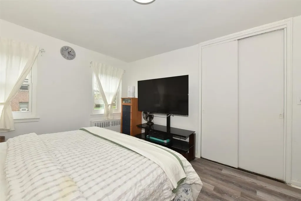 196-65 69th Avenue Fresh Meadows NY 11365