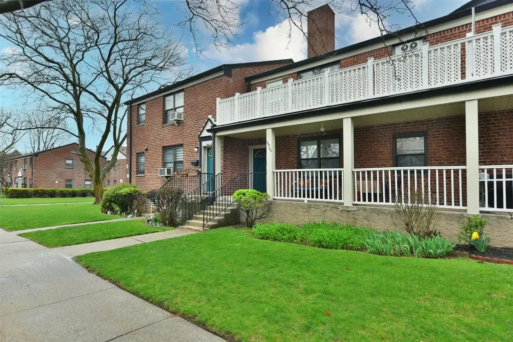 196-65 69th Avenue Fresh Meadows NY 11365