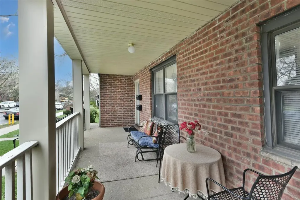 196-65 69th Avenue Fresh Meadows NY 11365