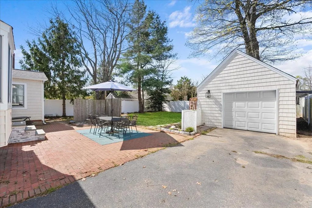 26 Seafield Lane Bay Shore NY 11706