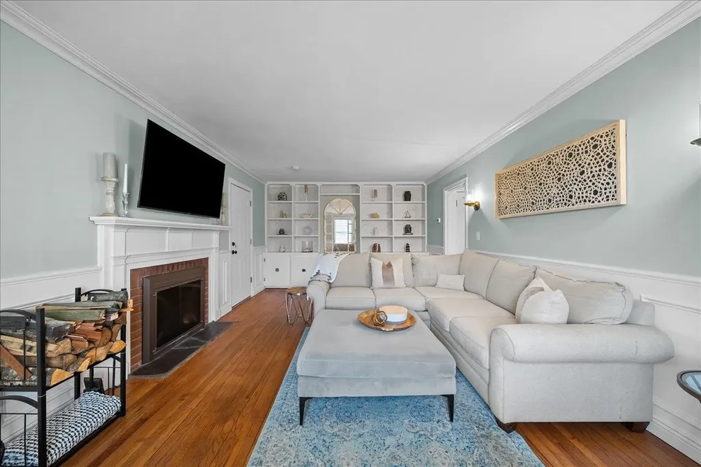 26 Seafield Lane Bay Shore NY 11706