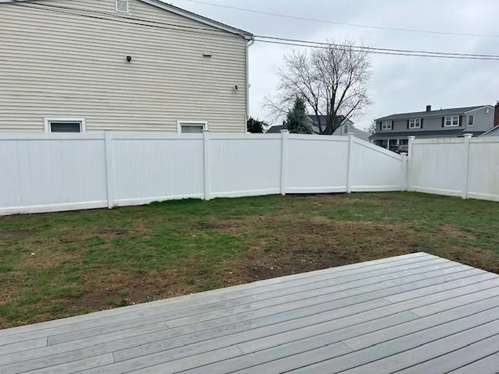 2 Crag Lane Levittown NY 11756