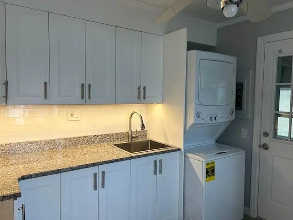 2 Crag Lane Levittown NY 11756