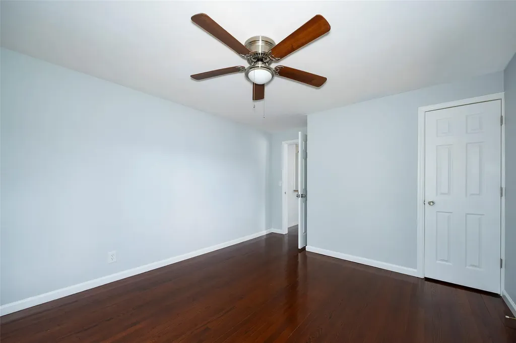 8 Holt Road Hyde Park NY 12538