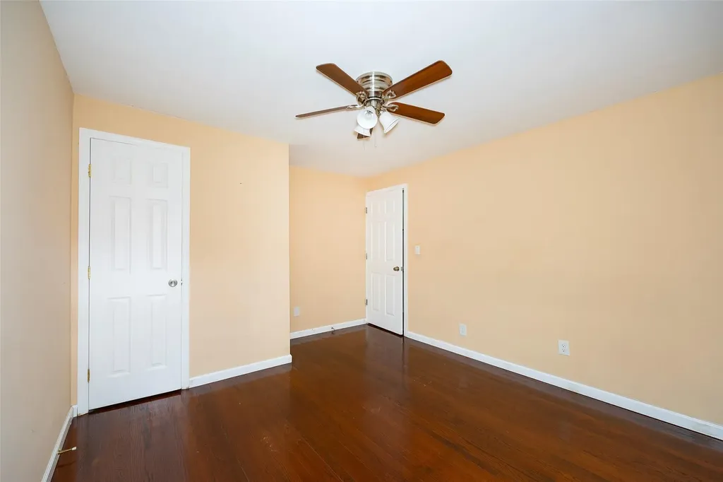 8 Holt Road Hyde Park NY 12538