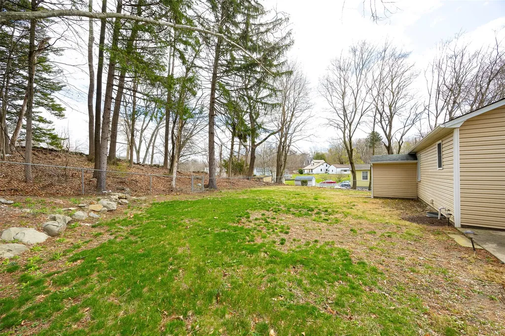 8 Holt Road Hyde Park NY 12538