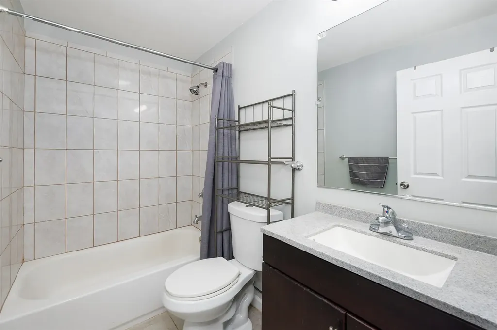 8 Holt Road Hyde Park NY 12538
