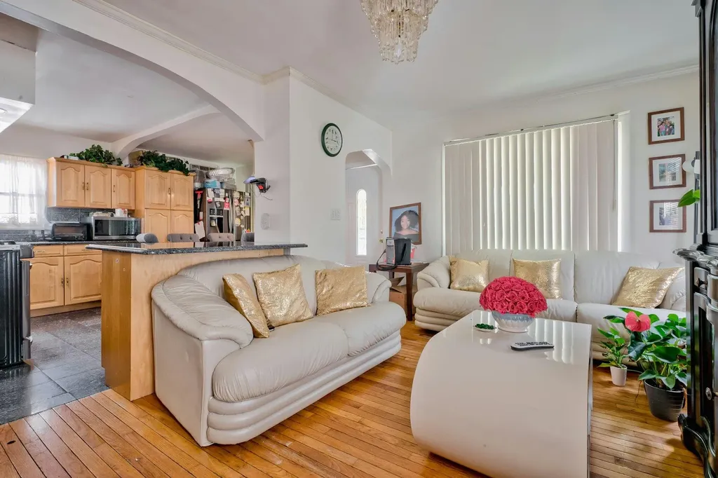 25 Virginia Drive Elmont NY 11003