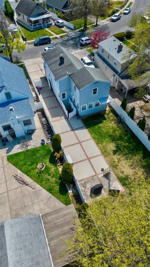 25 Virginia Drive Elmont NY 11003