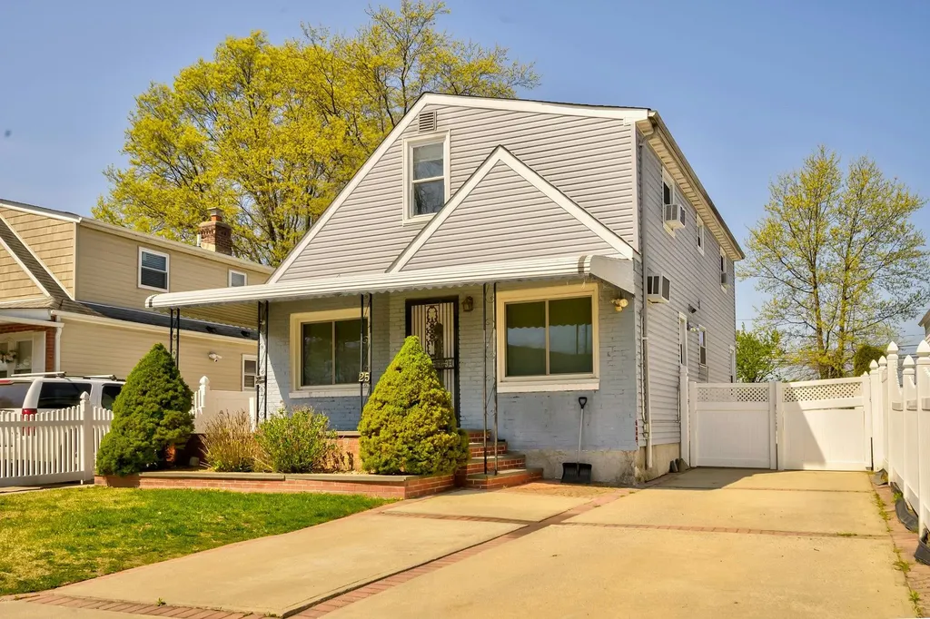 25 Virginia Drive Elmont NY 11003