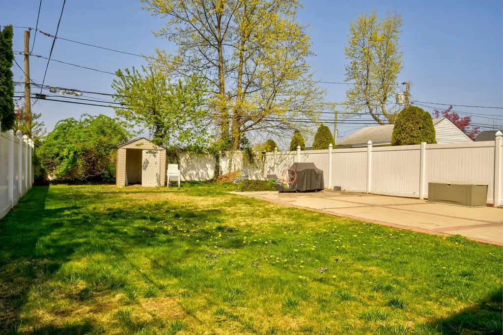 25 Virginia Drive Elmont NY 11003