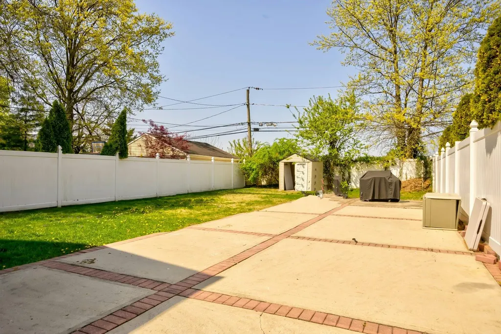 25 Virginia Drive Elmont NY 11003