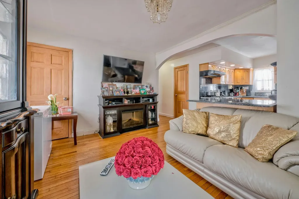 25 Virginia Drive Elmont NY 11003