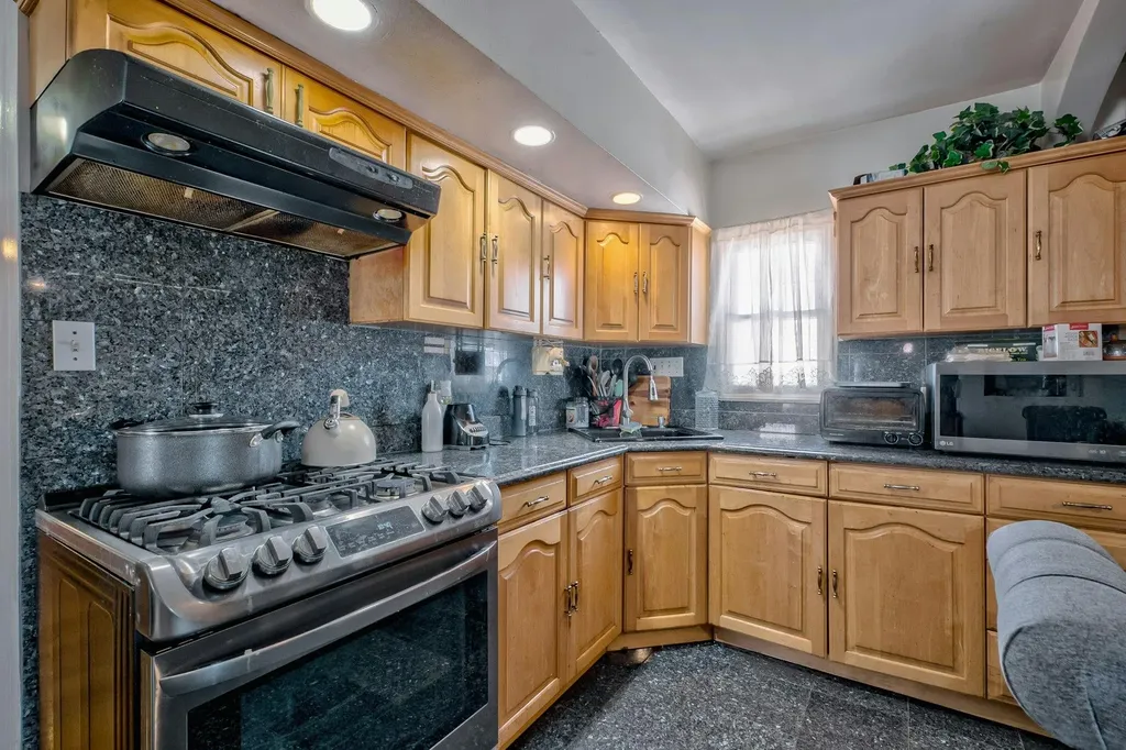 25 Virginia Drive Elmont NY 11003