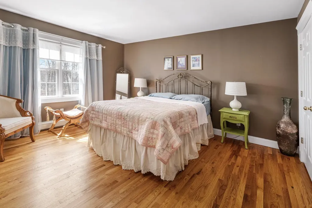 799 Mill Road Riverhead NY 11901