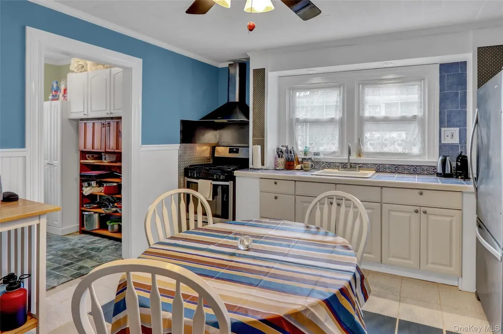 40 Argonne Road E Hampton Bays NY 11946