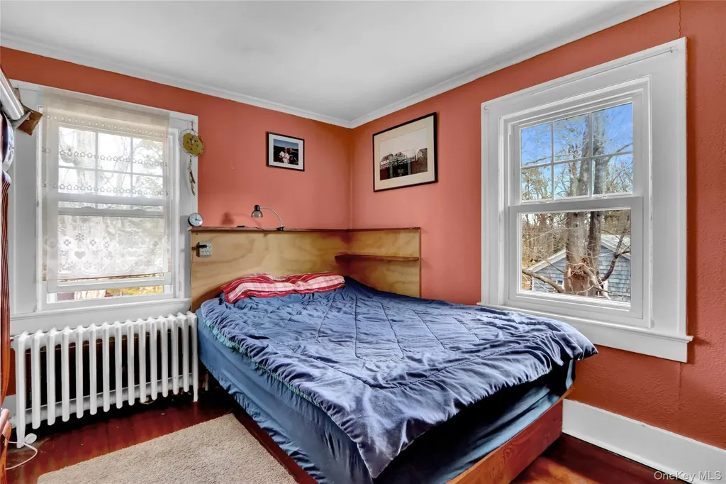40 Argonne Road E Hampton Bays NY 11946