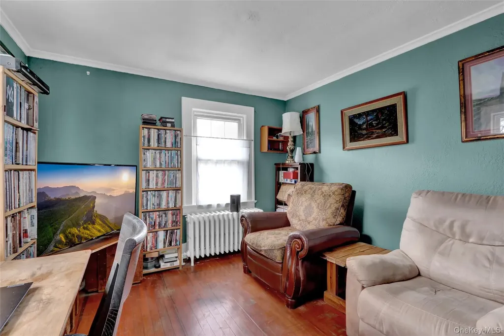 40 Argonne Road E Hampton Bays NY 11946
