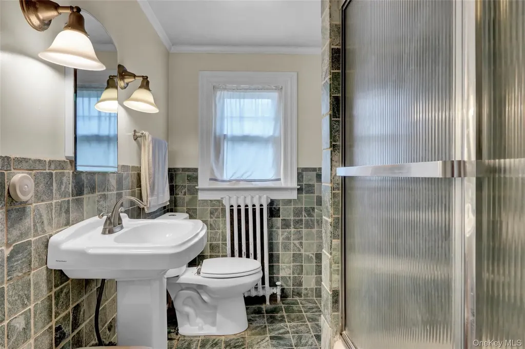 40 Argonne Road E Hampton Bays NY 11946