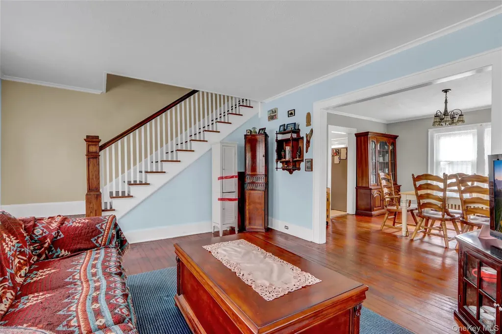 40 Argonne Road E Hampton Bays NY 11946