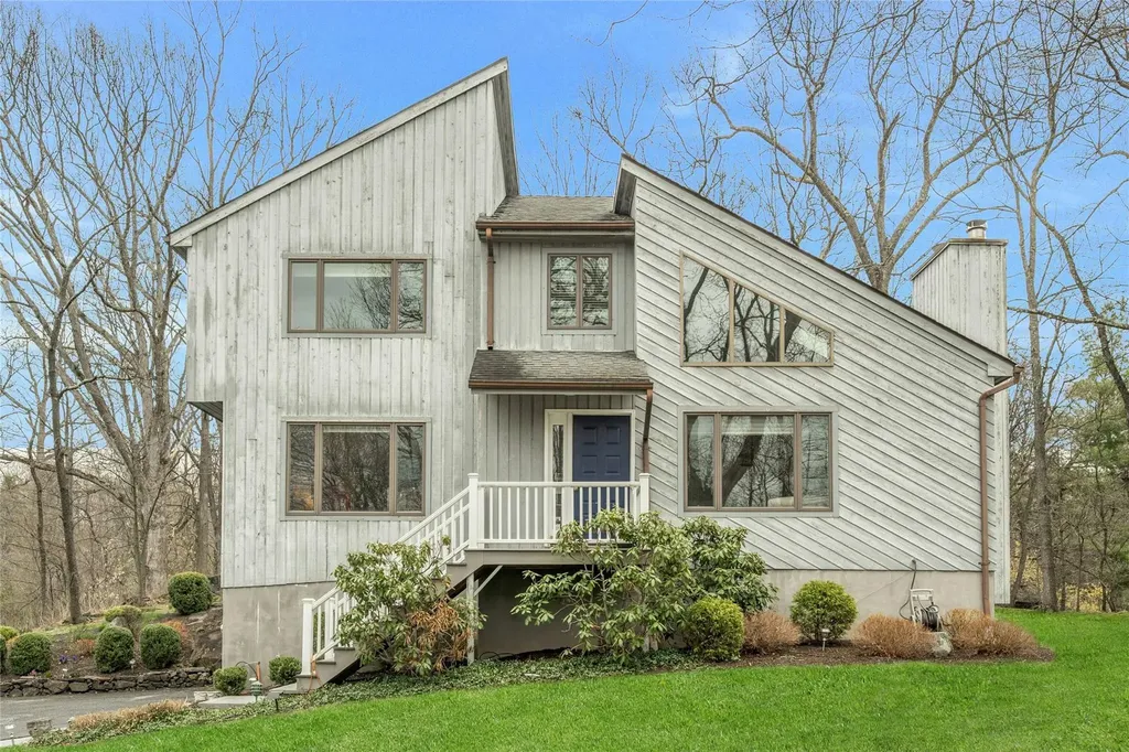 1 Scala Court Cortlandt NY 10548