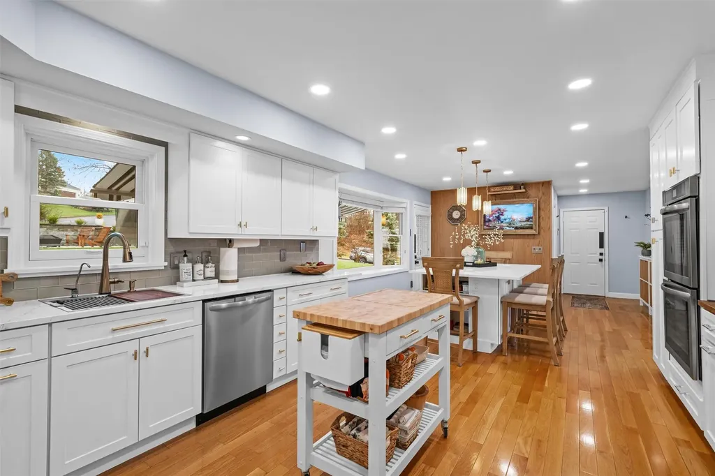 2 Laura Drive Chester NY 10918