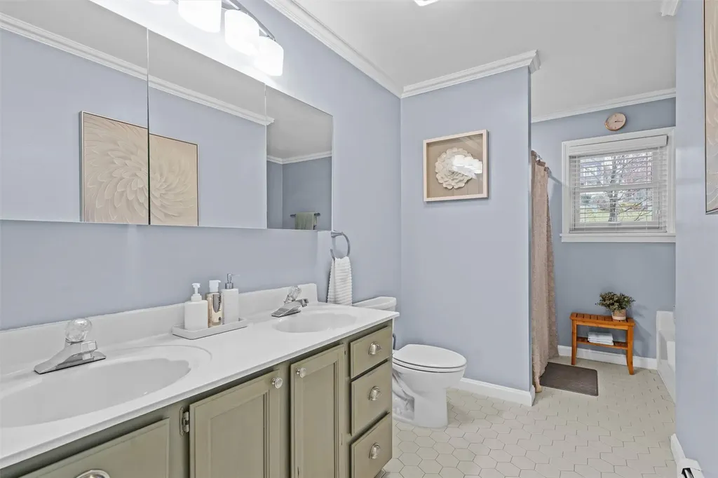 2 Laura Drive Chester NY 10918