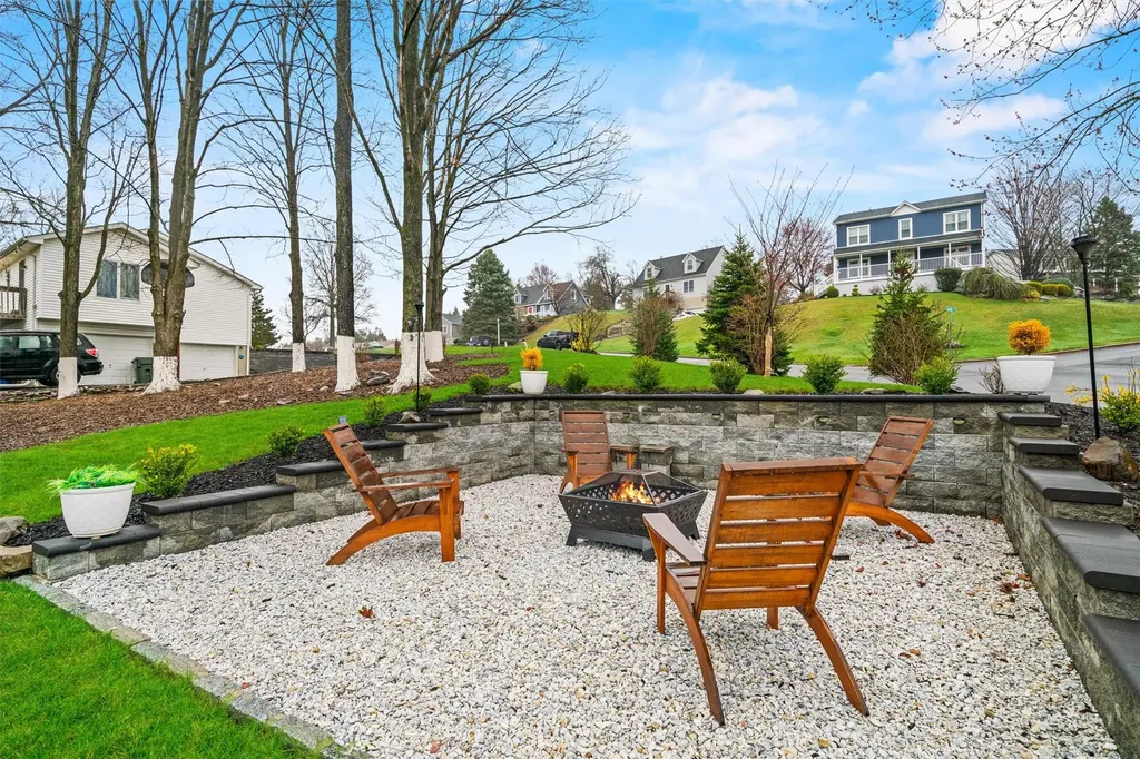 2 Laura Drive Chester NY 10918