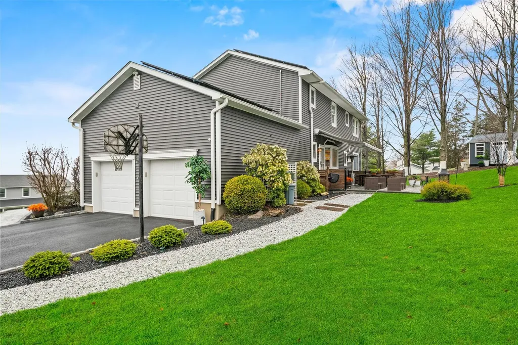 2 Laura Drive Chester NY 10918
