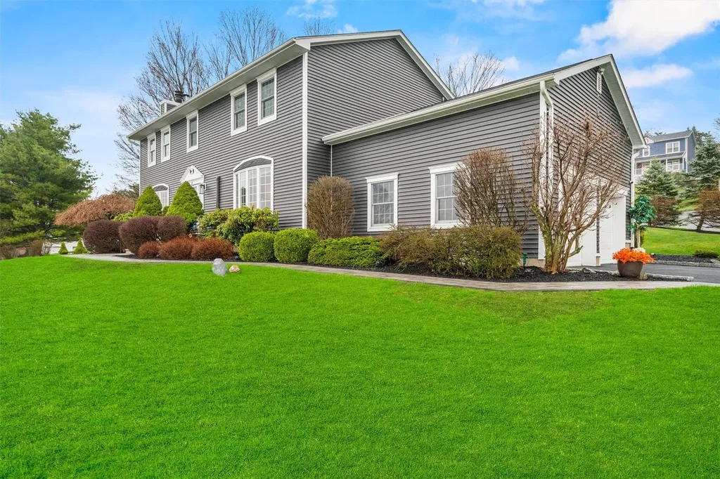 2 Laura Drive Chester NY 10918
