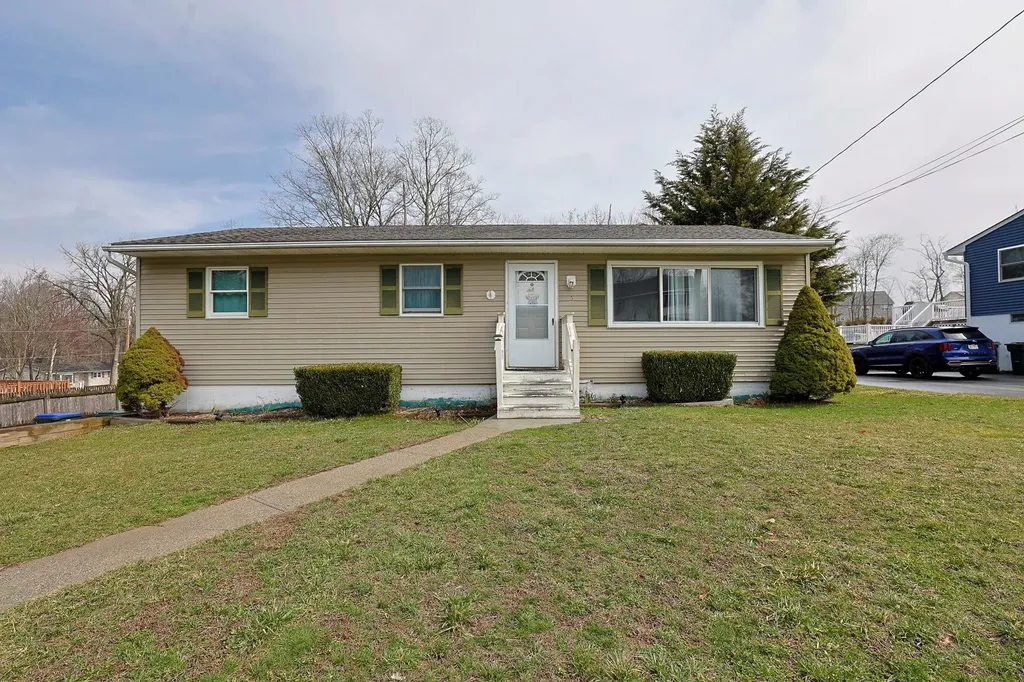 5 Carl Place Middletown NY 10940